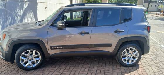 JEEP RENEGADE 1.8 16V FLEX SPORT 4P AUTOMÁTICO JEEP RENEGADE 1.8 16V FLEX SPORT 4P AUTOMÁTICO